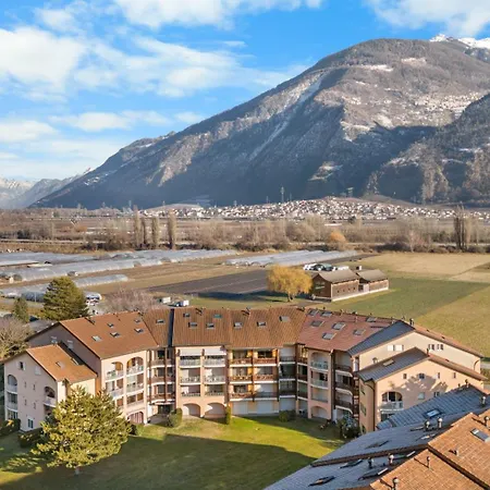 Nid Douillet Aux Bains De *